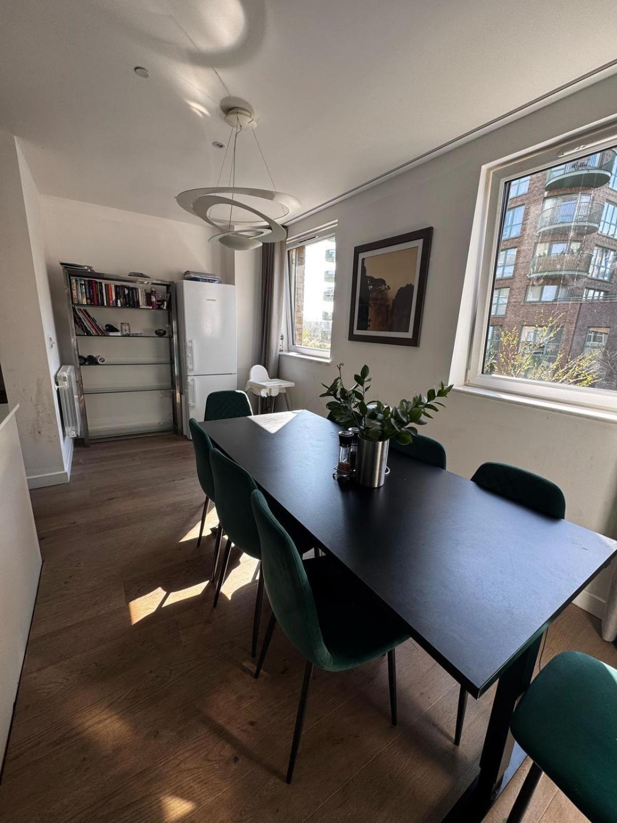 Modern 3 Bed 3 Bath House Near Greenwich Hébergement de vacances